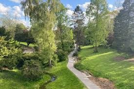 Queens Park